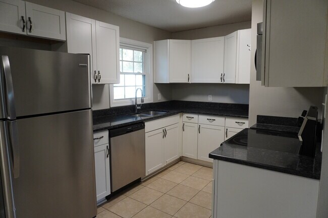 Foto del edificio - 6417 Ginger Cir