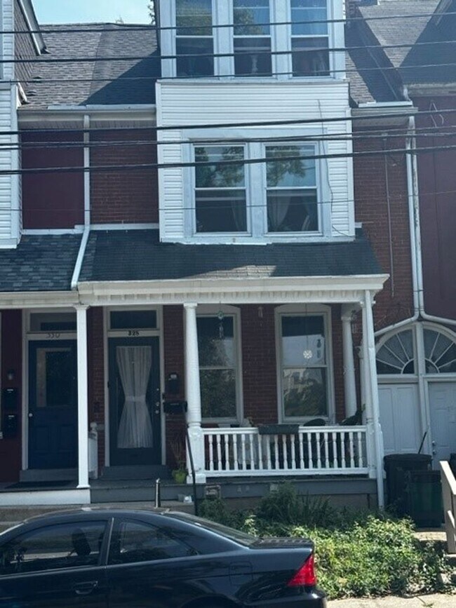 Foto del edificio - 328 New Holland Ave