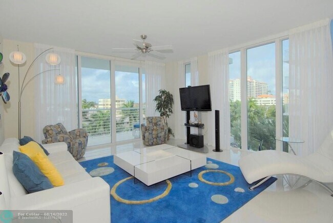 Foto del edificio - 2821 N Ocean Blvd