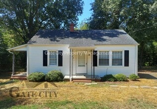 Building Photo - 227 Oakhurst St