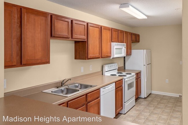 Foto del edificio - 3 br, 2 bath House - 2273 N. Fayetteville St.