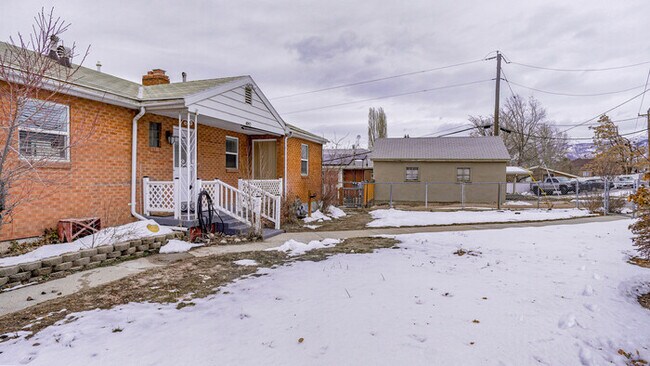 Building Photo - Upper Level Duplex in North Salt Lake