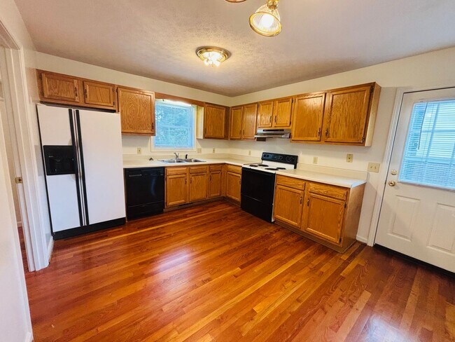 Foto del edificio - 3 Bedroom 2 Bathroom Townhouse