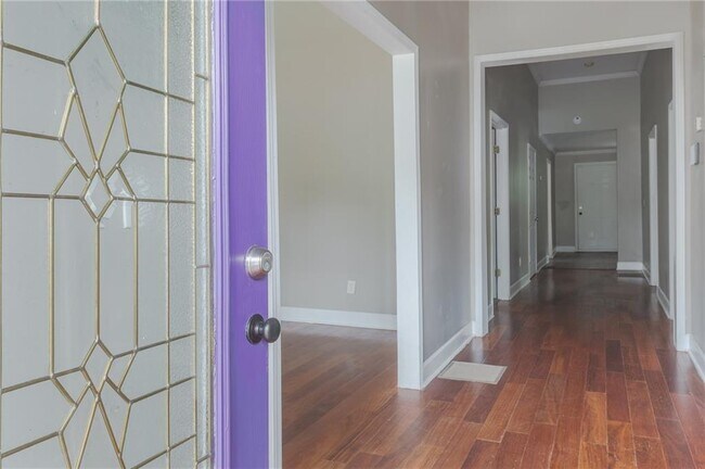 Foto del edificio - 732 Windsor St SW