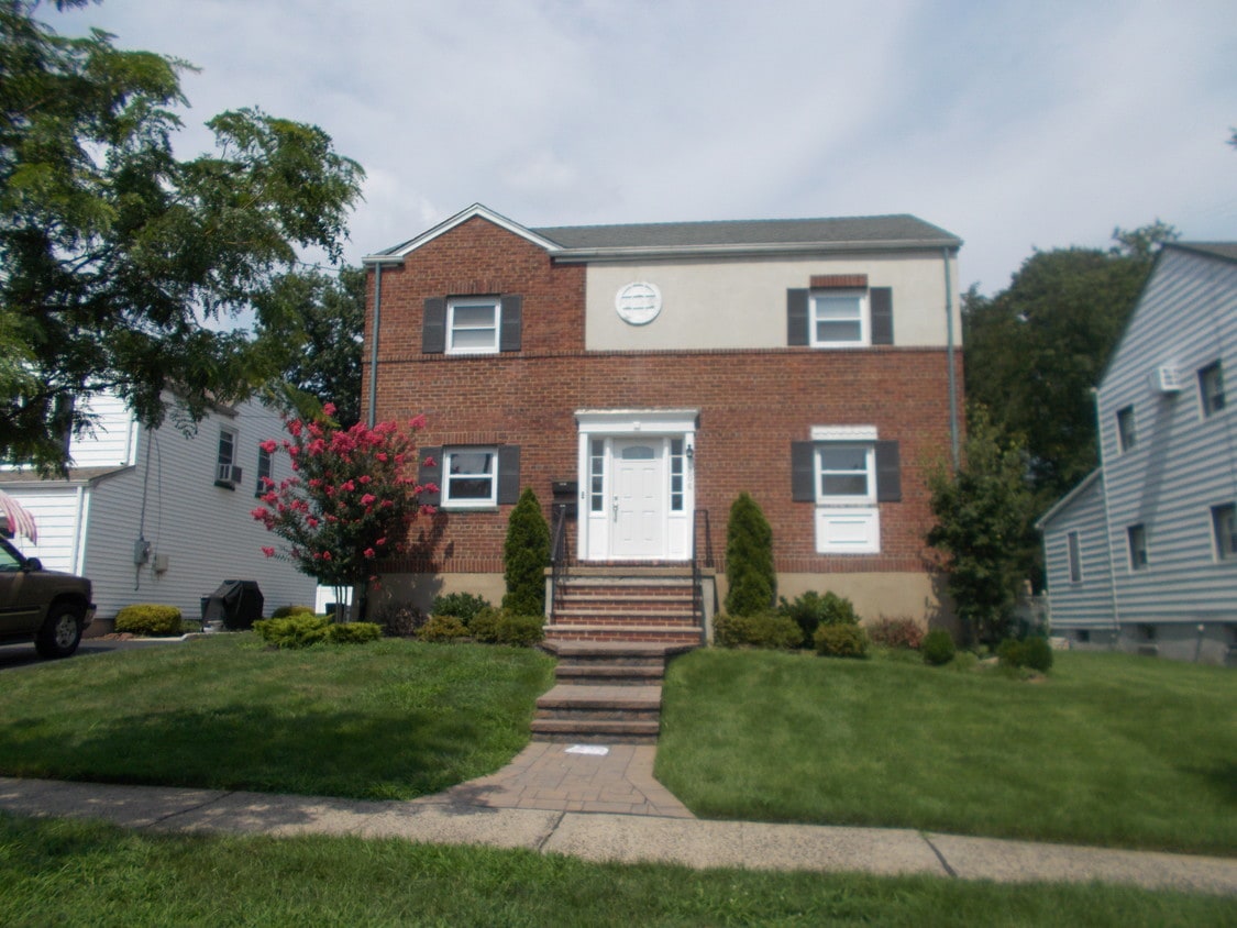 2 Preston Ave Unit 1, Cranford, NJ 07016 Apartments in Cranford, NJ