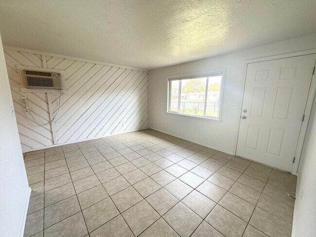 Foto del edificio - 207 N Indiana Ave