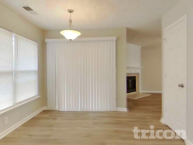 Foto del edificio - 5524 Somervale Ct