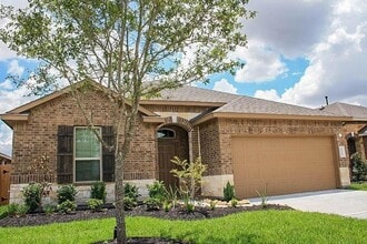 Building Photo - 23727 San Barria Dr