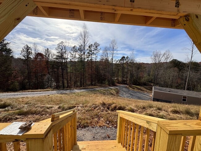 Building Photo - Energy-efficient mobile home for rent