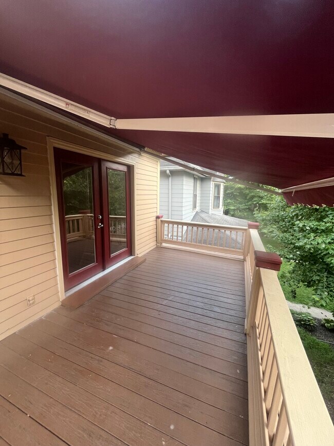 Building Photo - 589 Woodruff Place Middle Dr
