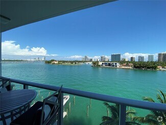 Building Photo - 10201 E Bay Harbor Dr
