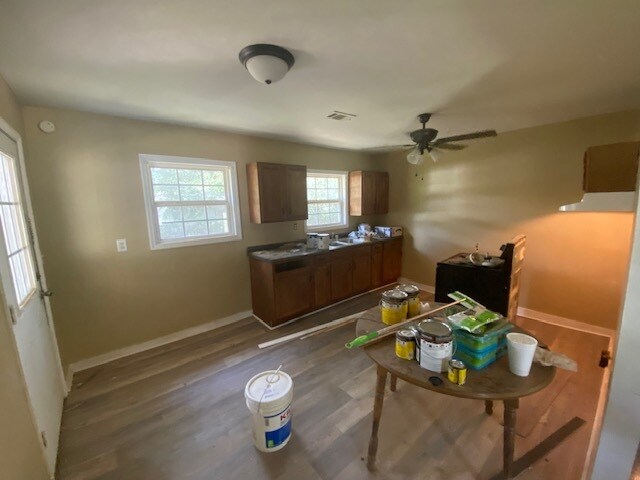 Kitchen - 1468 Shanna Dr