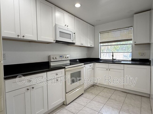 Building Photo - 7573 Abonado Rd