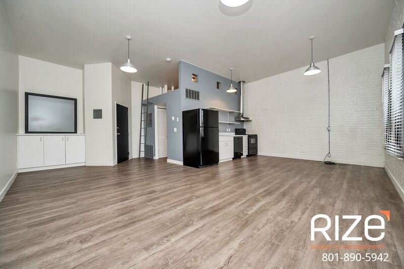 Primary Photo - 325-359 Pierpont Ave