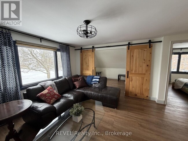 Building Photo - 478 Gate St