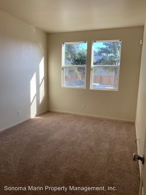 Building Photo - 3 br, 2 bath House - 295 Burt Street