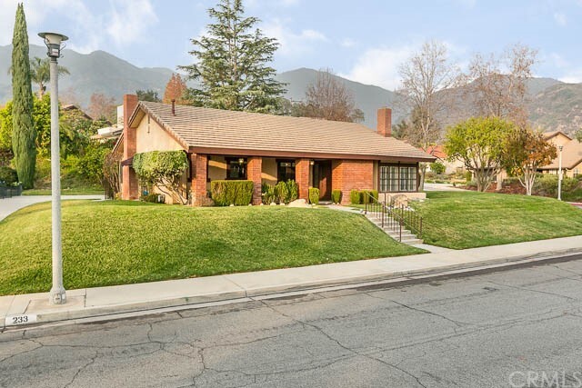 Building Photo - 233 Canyon Crest Dr