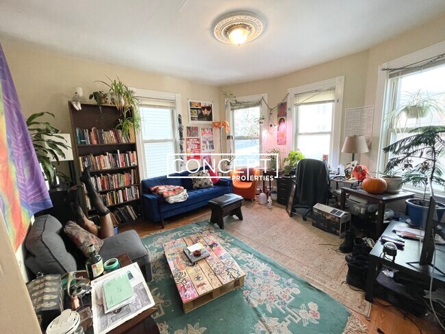 Building Photo - 10 Wensley St