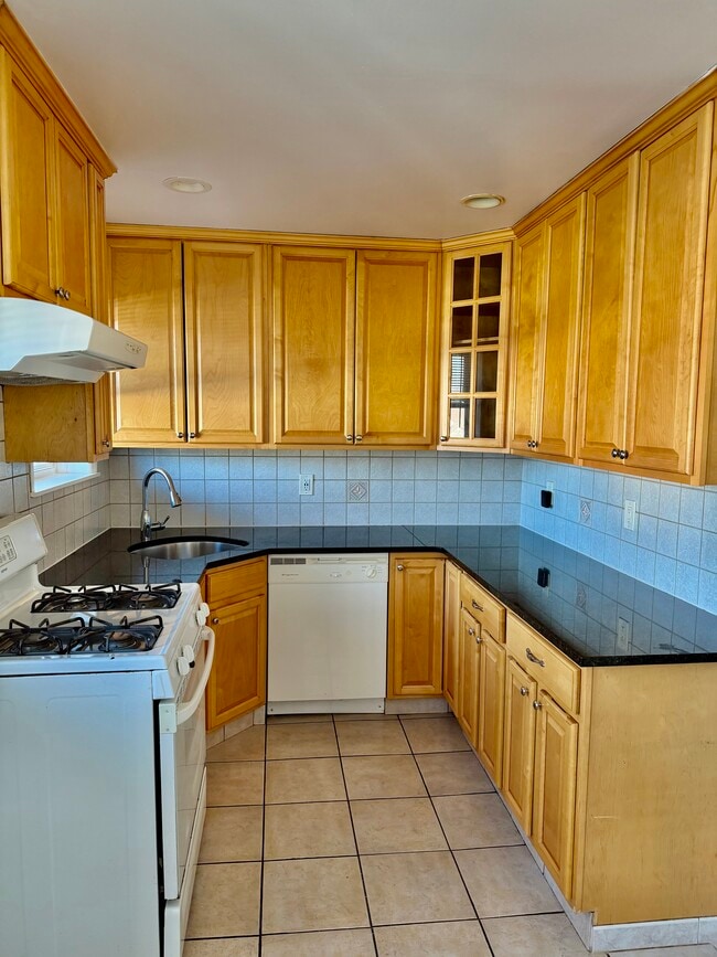 Foto del edificio - 66 Grant Ave