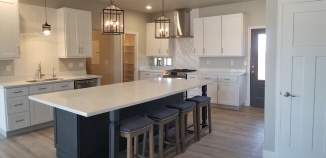 Building Photo - 1795 E Moonflower Ln