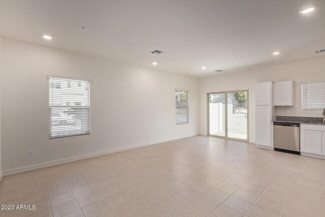 Foto del edificio - 2280 W Laurie Ln