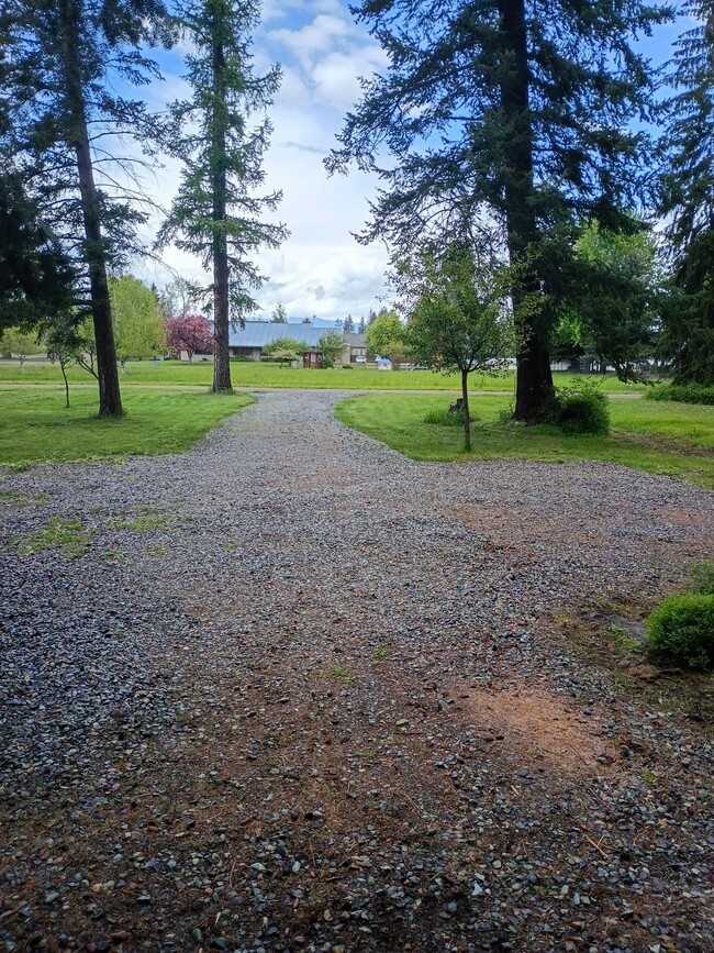 Building Photo - 14 Wapiti Way