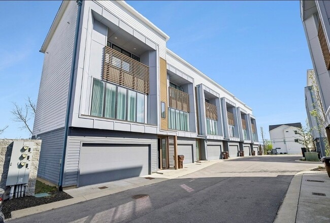 Foto del edificio - 227 Oceola Ave