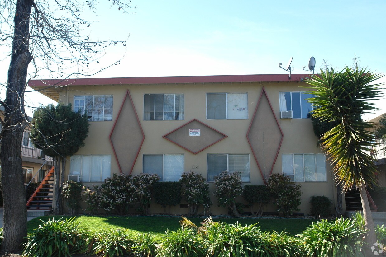 Building Photo - 1131 Roewill Dr