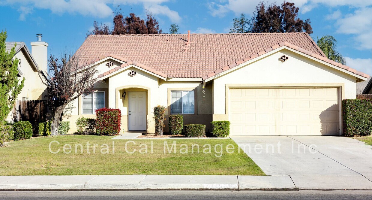 Primary Photo - 5 Bedroom, 2 Bath Home in Desired Northwes...