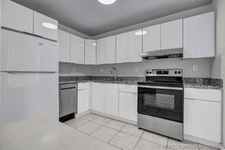 Building Photo - 340 NW 19th St