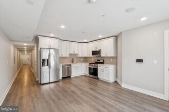 Building Photo - 1309 S 52nd St