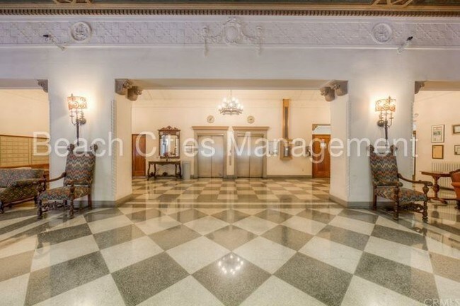 Building Photo - 315 W 3rd St