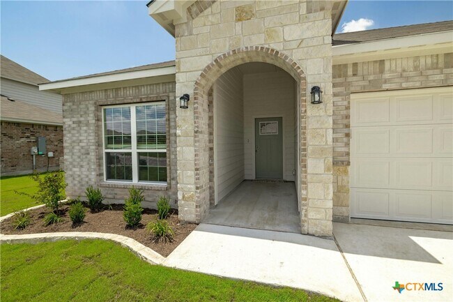 Building Photo - 1214 Carnaby Dr