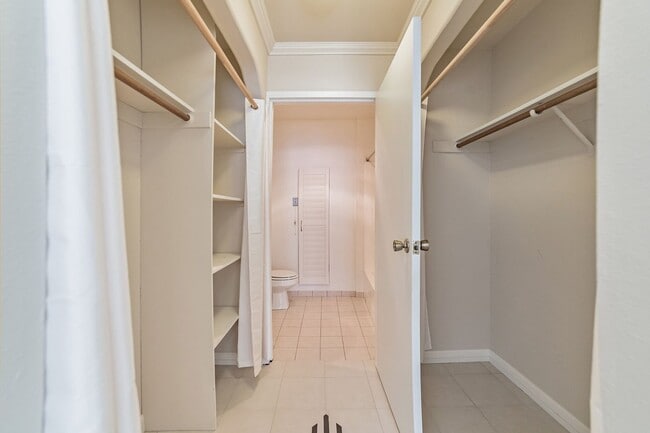 Interior Photo - Park Glenview Apartments