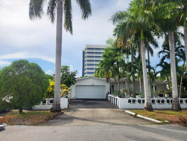 Foto del edificio - 225 S Sequoia Dr