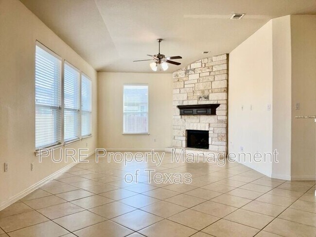 Foto del edificio - 2946 Todd Tr