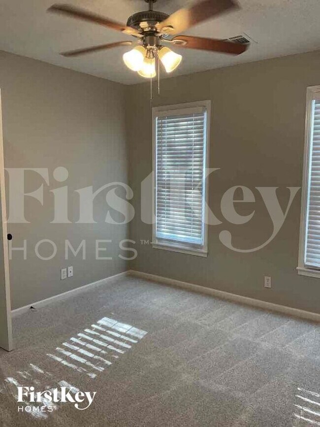 Foto del edificio - 8533 N Overland Dr