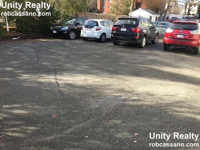 Building Photo - 28 7th St