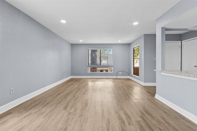 Foto del edificio - 17202 Imperial Valley Dr