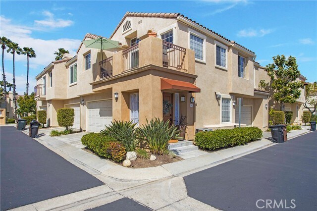 Building Photo - 48 Chandon