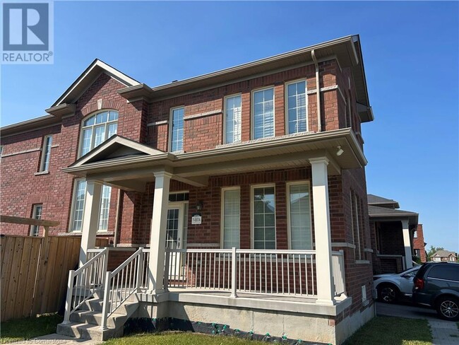 Building Photo - 57 Macbean Cres
