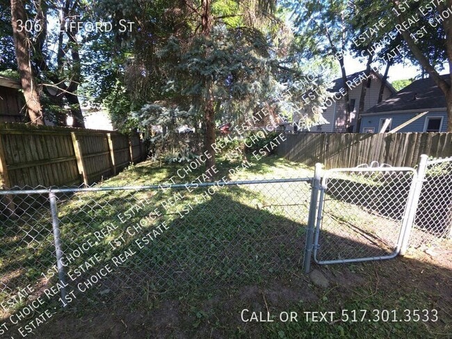 Photo - 306 Clifford St- House