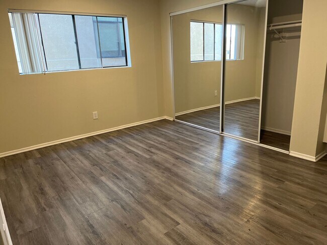 Interior Photo - 951 S. Oxford