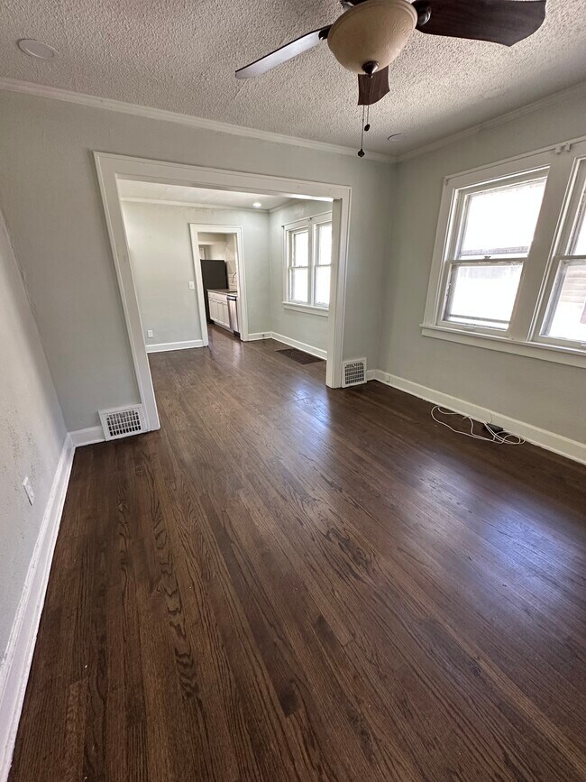 Foto del edificio - 2314 E 59th St