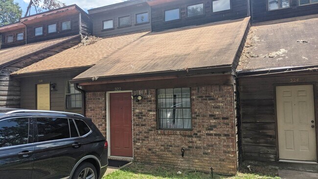 Foto del edificio - 322 Hayden Rd