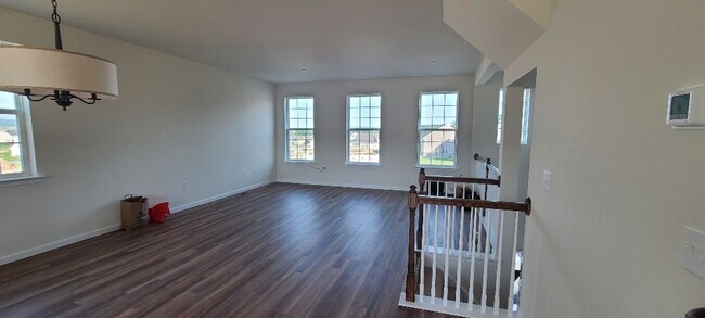 Building Photo - 567 Brook Shire Ct