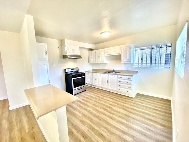 Foto del edificio - 1530 Locust Ave