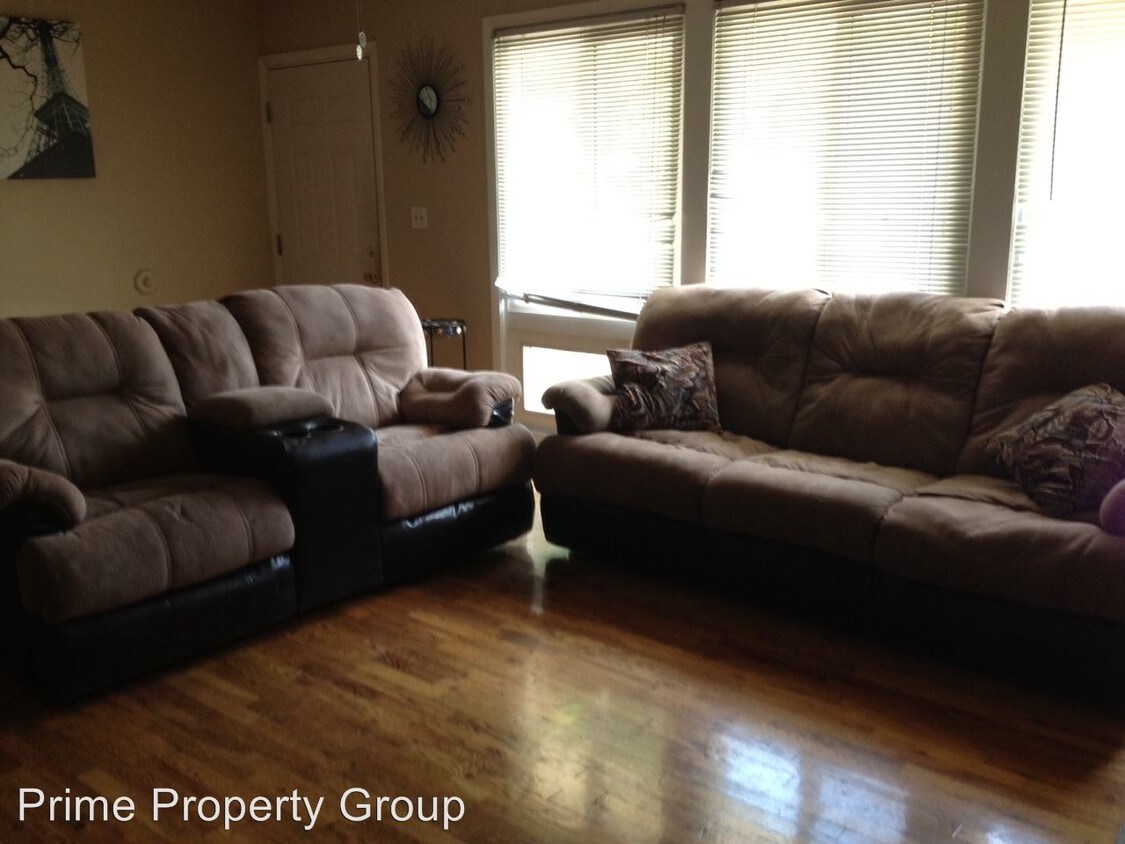 Foto del edificio - 1902 Cypress Dr