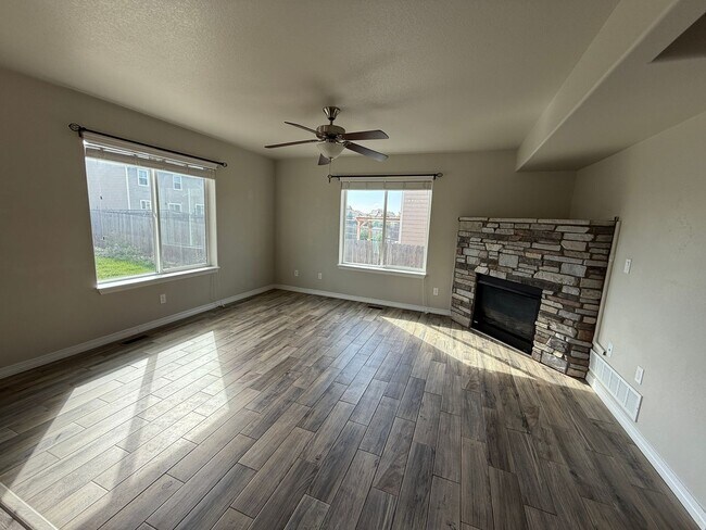 Foto del edificio - AMAZINGLY MAINTAINED HOUSE IN LORSON RANCH...