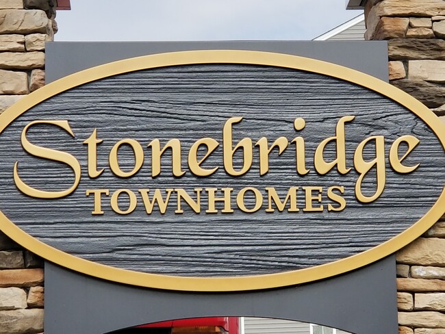 Foto del edificio - Stonebridge Townhomes